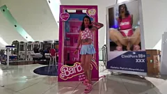 Play Slender Transsexual Babe with Perfect Ass in Provocative Miniskirt