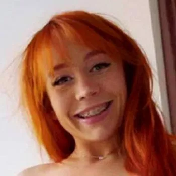 Porno Yıldızı Alice Bong